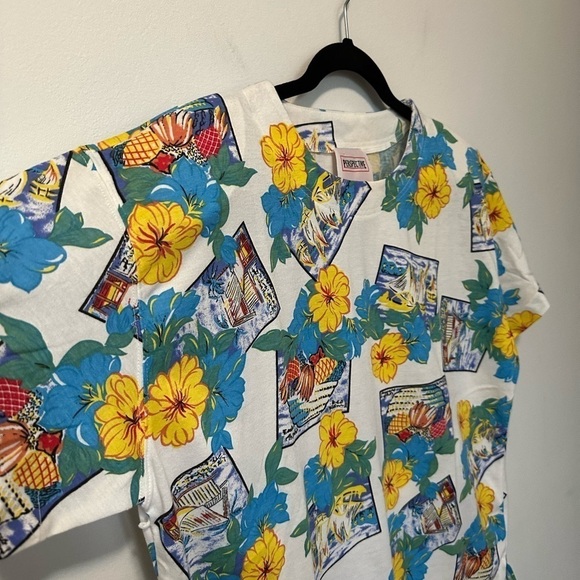 Vintage Tee Shirt Floral Coastal Top Perspective White Blue Yellow Festival Tee - Picture 9 of 16